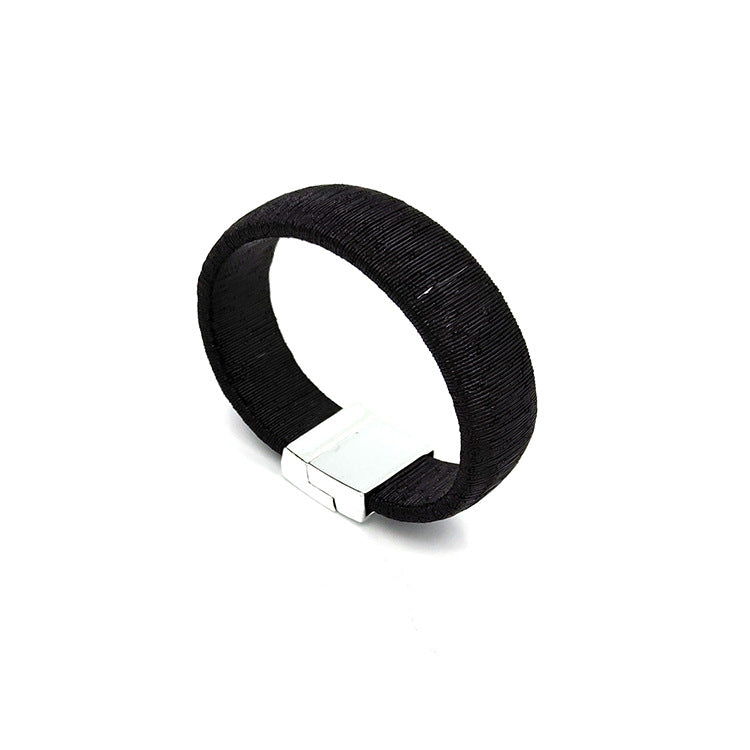 Pulsera de cuero de hebilla de imán de diamantes de imitación al por mayor